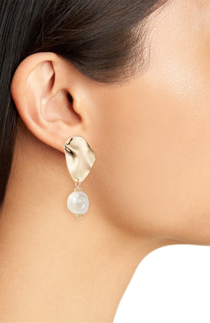 Freshwater Pearl Ripple Earrings